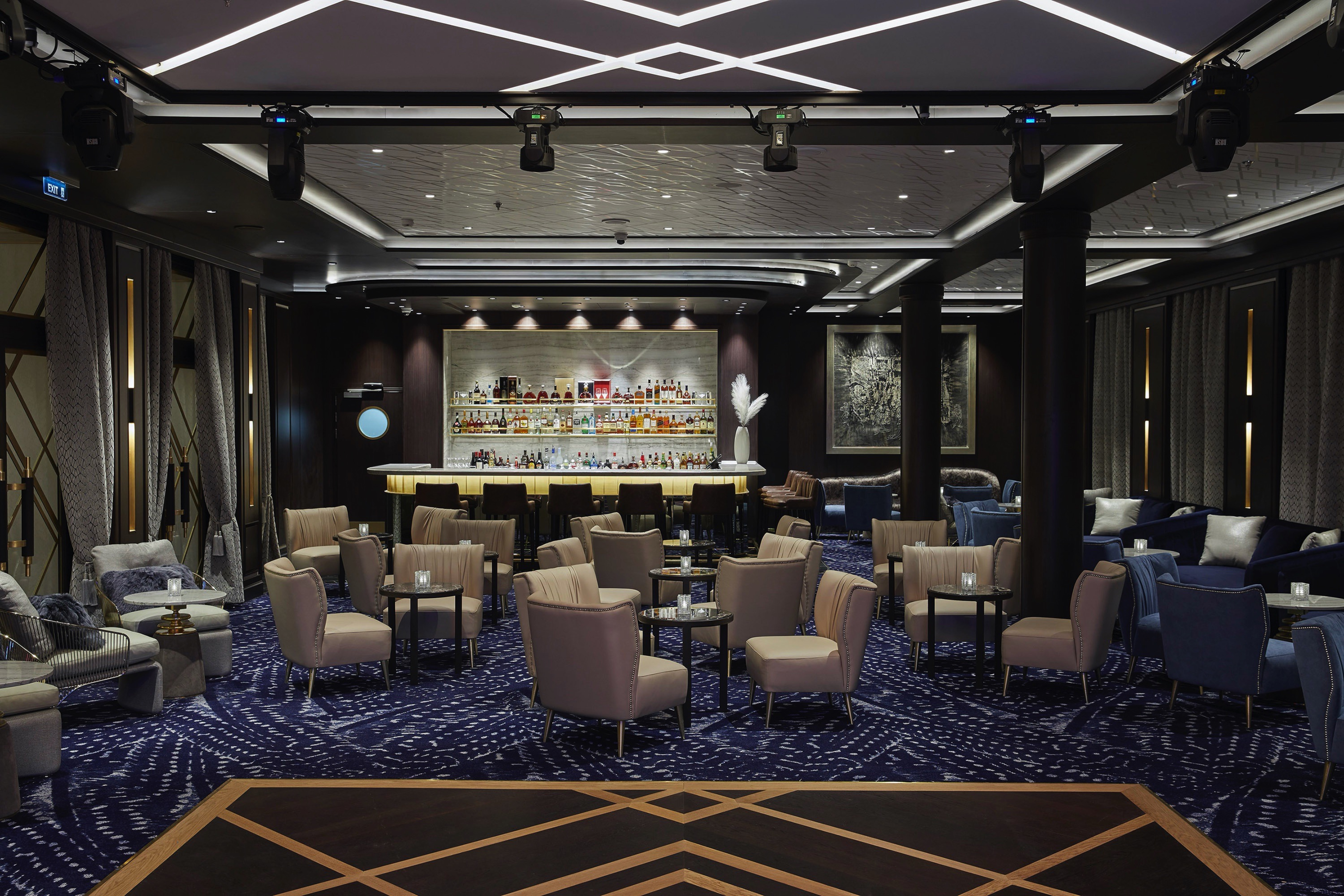 Seven Seas Splendor - Splendor Lounge